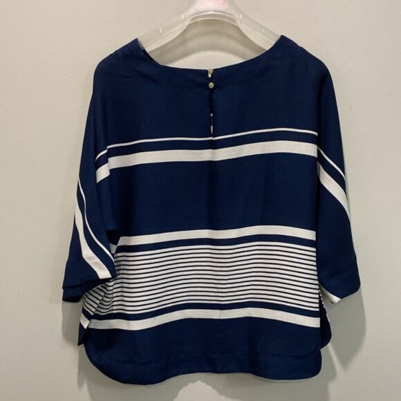 Vince Camuto Blue Stripe Flowy Top Size Medium - Picture 4 of 14